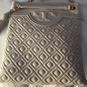 NWT AND DUSTBAG TORY BURCH CROSSBODY